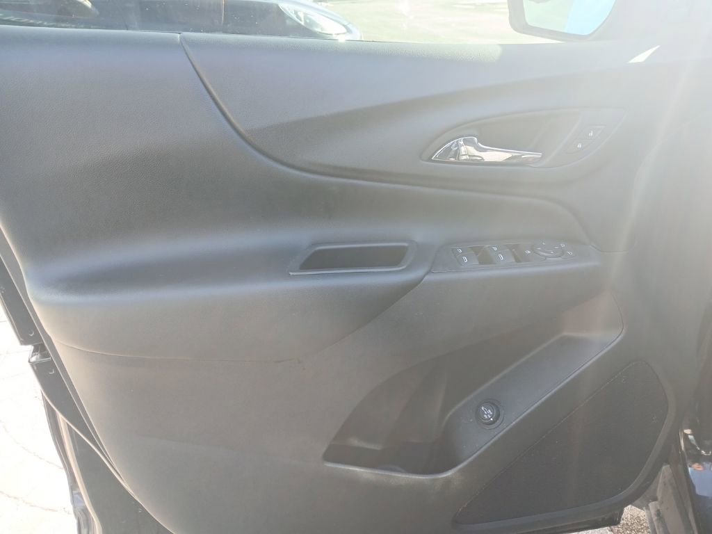 Used 2023 Chevrolet Equinox LT image 10
