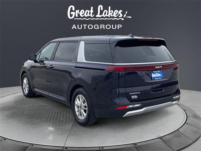 Used 2024 Kia Carnival LX image 3