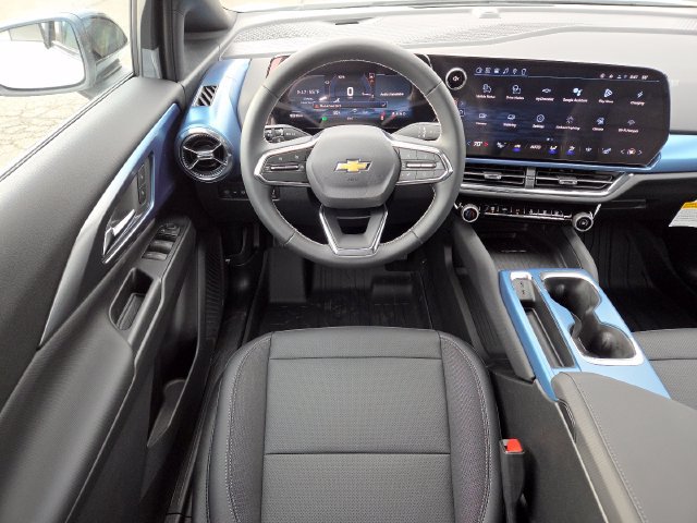New 2026 Chevrolet Equinox EV LT w/ LPO, Blackout Package FWD image 29