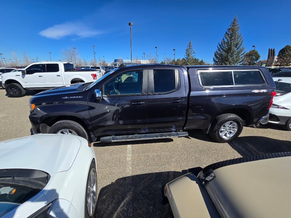 Used 2023 Chevrolet Silverado 1500 LT image 3