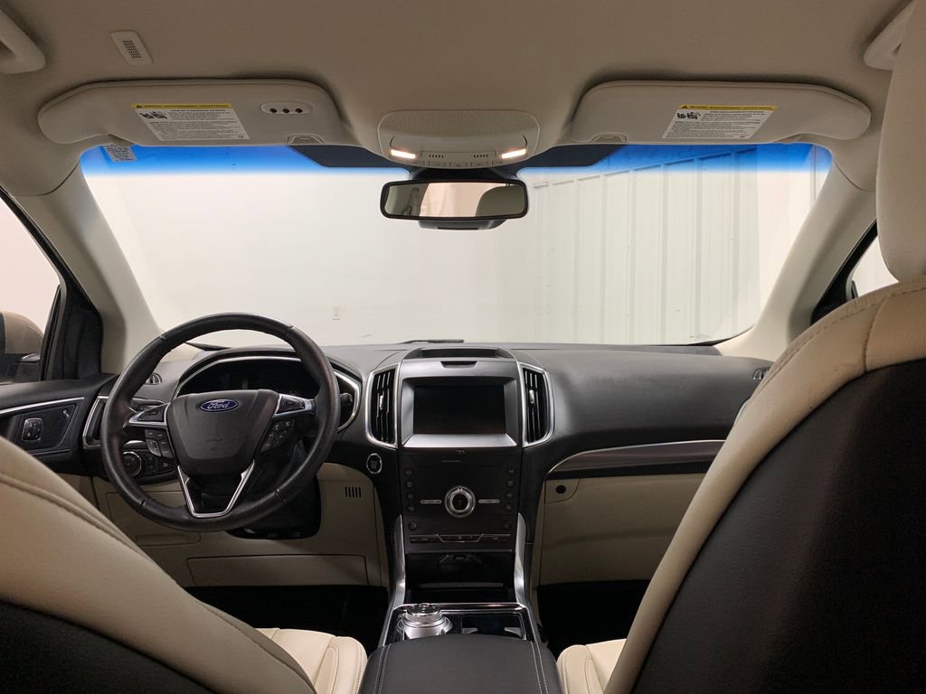 Used 2020 Ford Edge Titanium FWD image 17