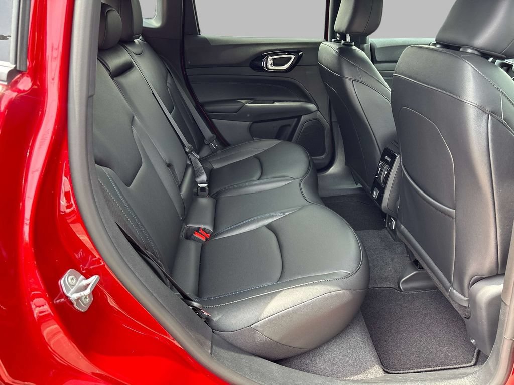 Certified 2026 Jeep Compass Limited AWD/4WD image 14