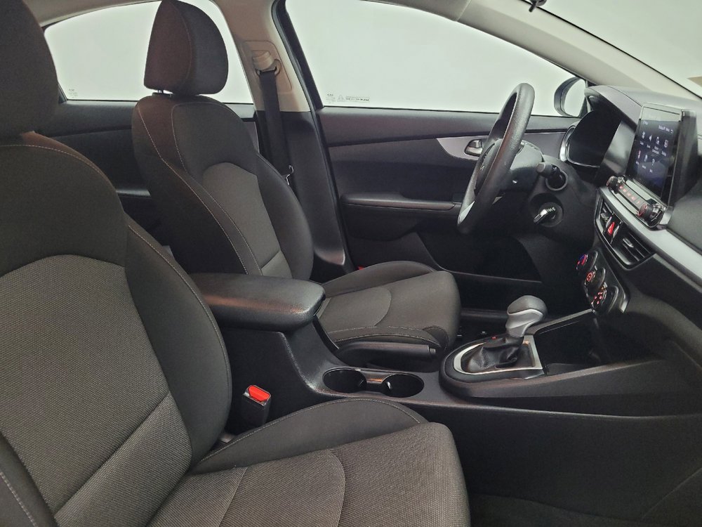 Used 2022 Kia Forte LXS FWD image 21