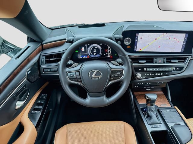 Used 2022 Lexus ES 300h w/ Premium Package FWD image 17