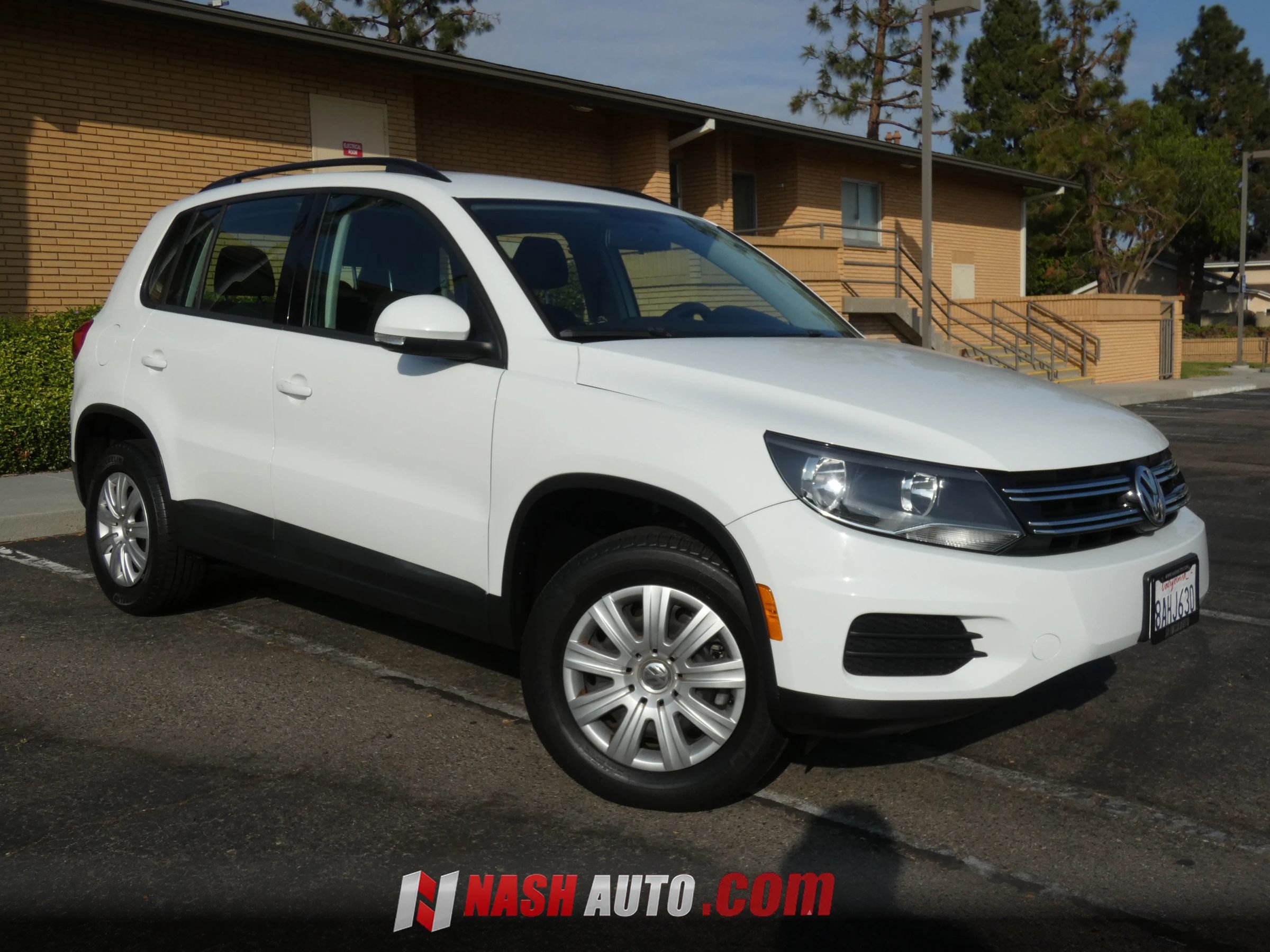 Used 2017 Volkswagen Tiguan S FWD image 5