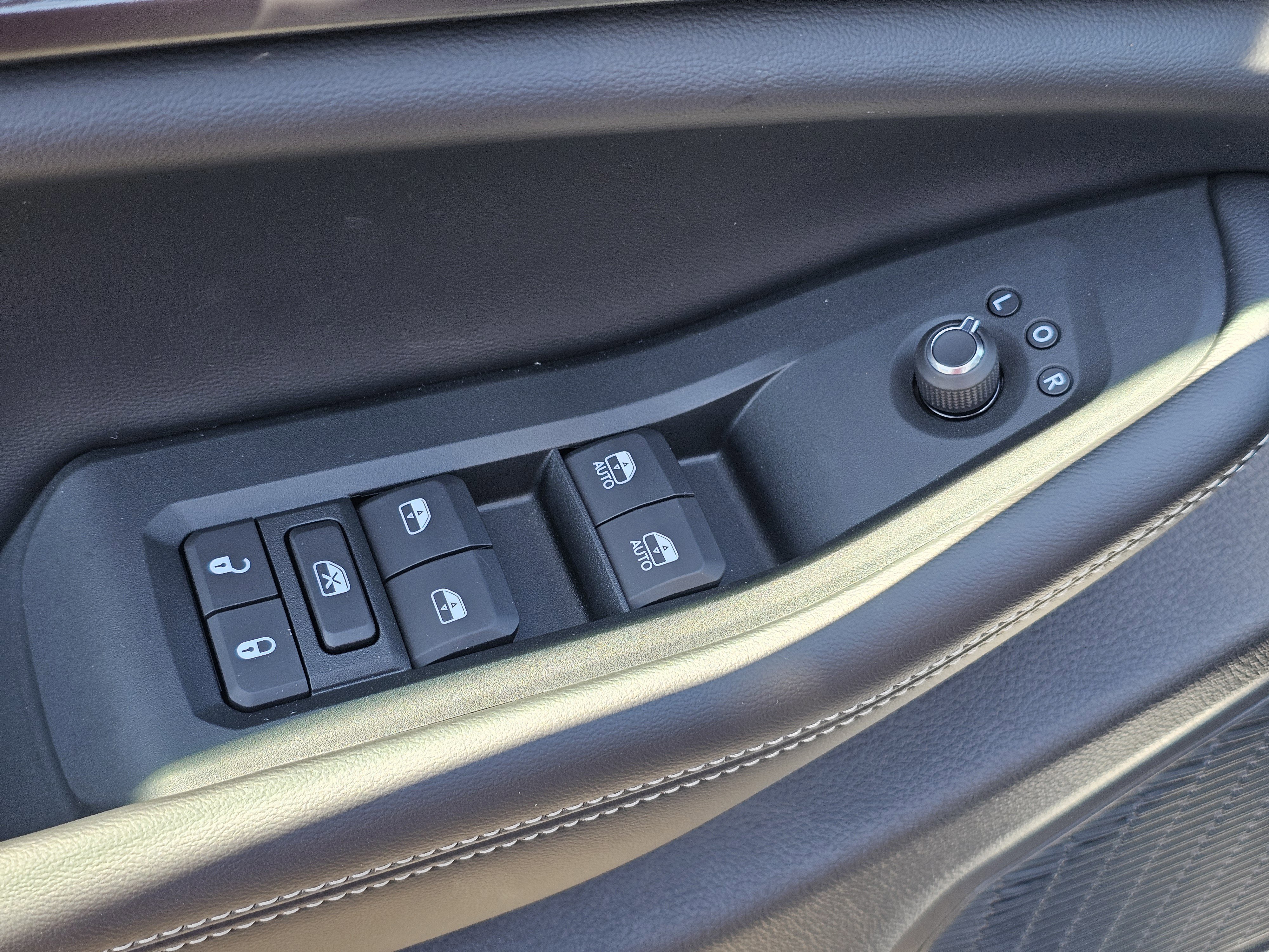 New 2025 Jeep Grand Cherokee L Altitude image 29