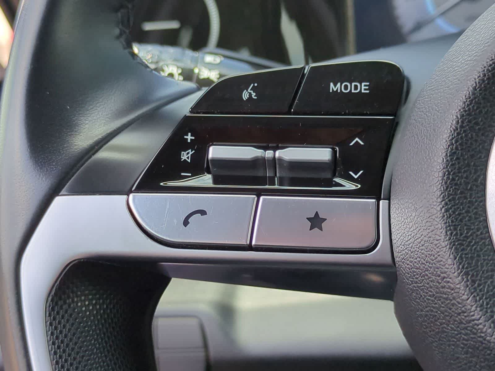 Used 2024 Hyundai Elantra Limited FWD image 24