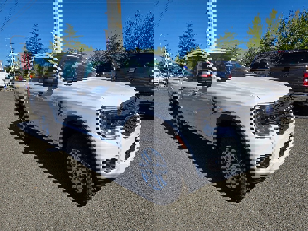 New 2025 Ford Ranger XL image 3