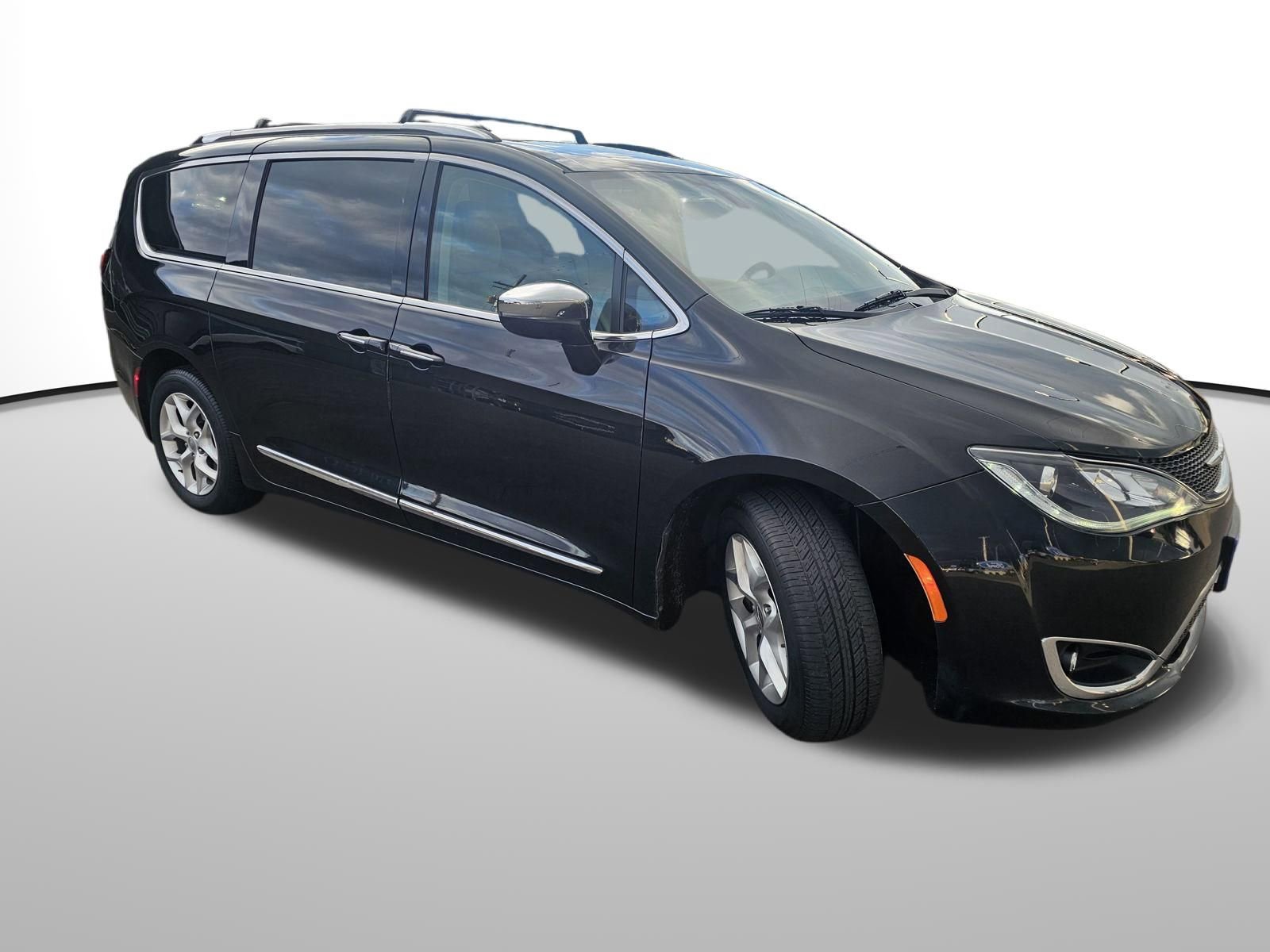 Used 2020 Chrysler Pacifica Limited image 8