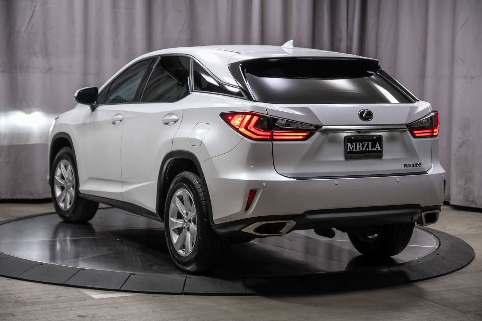 Used 2016 Lexus RX 350 FWD image 2