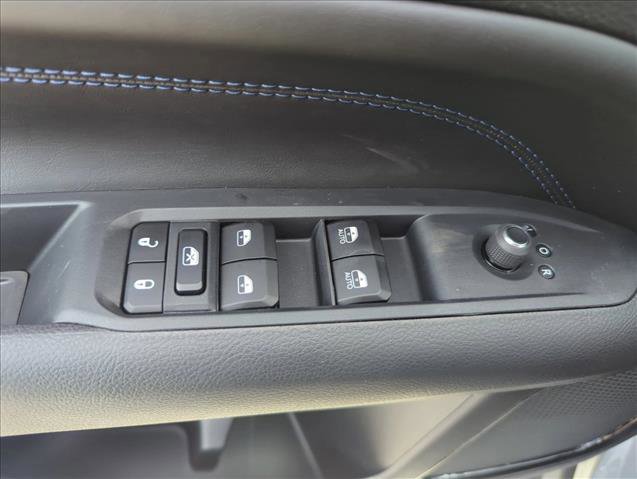 New 2026 Jeep Compass Latitude image 19