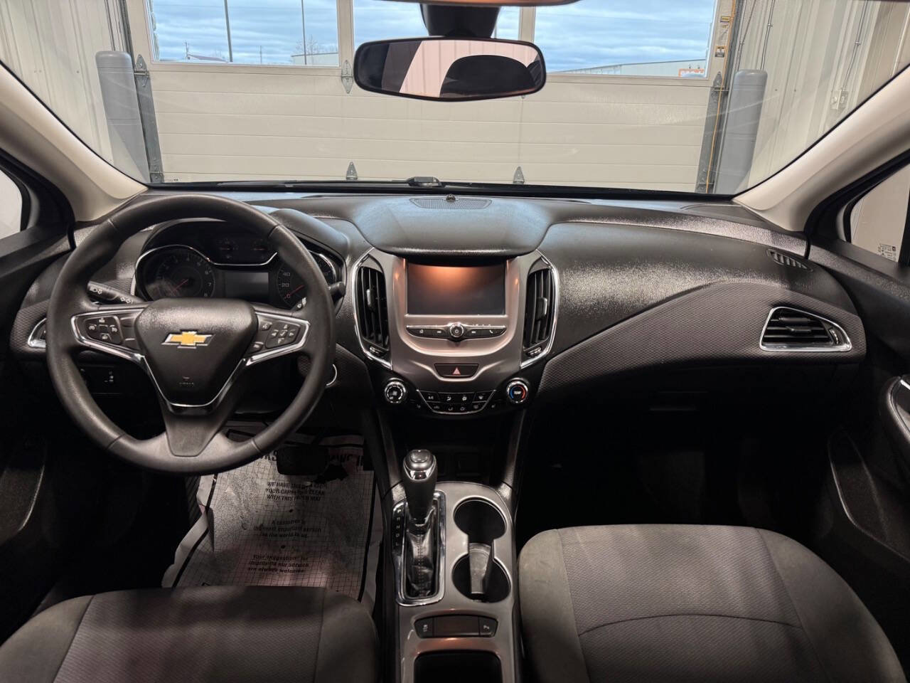 Used 2017 Chevrolet Cruze LT w/ Convenience Package FWD image 25