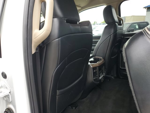 Used 2020 RAM 1500 Laramie RWD image 14