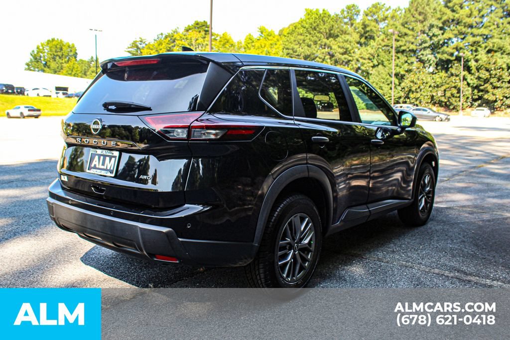 Used 2024 Nissan Rogue S AWD/4WD image 5