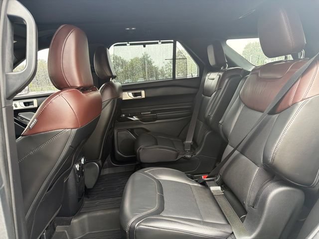 Certified 2021 Ford Explorer Platinum w/ Equipment Group 601A AWD/4WD image 20