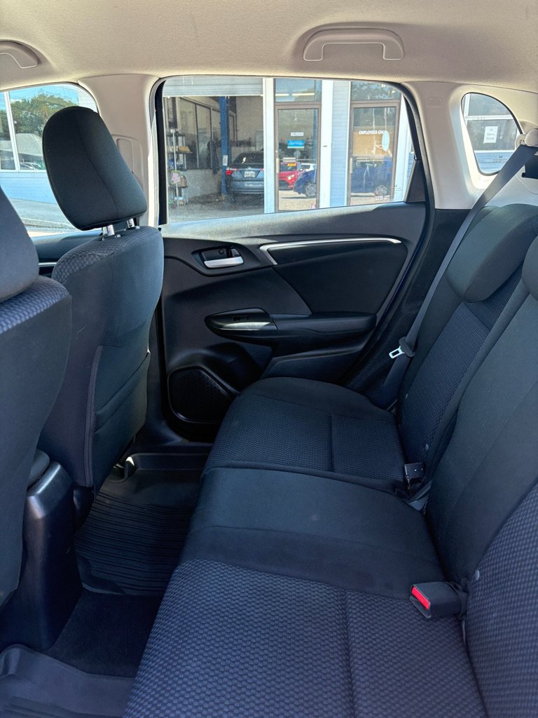 Used 2018 Honda Fit LX image 11