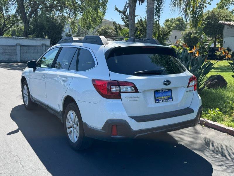 Used 2019 Subaru Outback 2.5i Premium AWD/4WD image 3