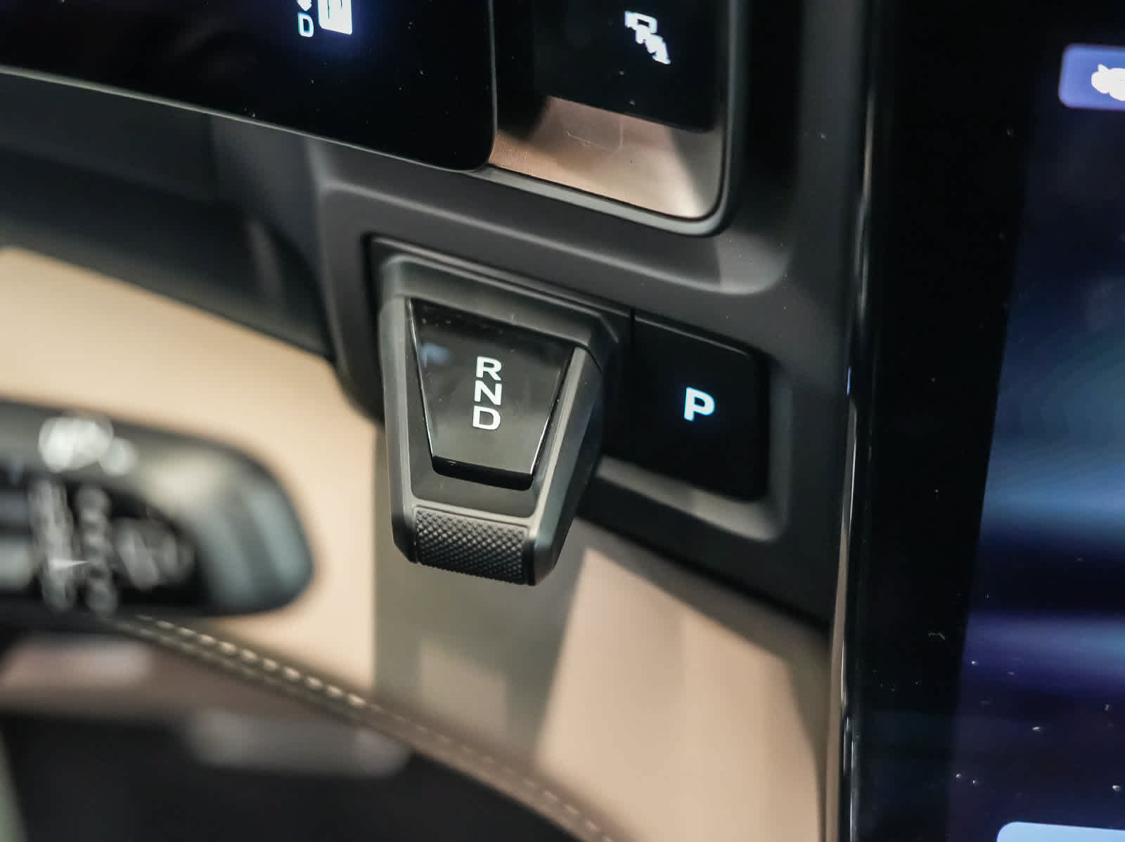 New 2026 Porsche Cayenne Turbo Electric AWD/4WD image 24