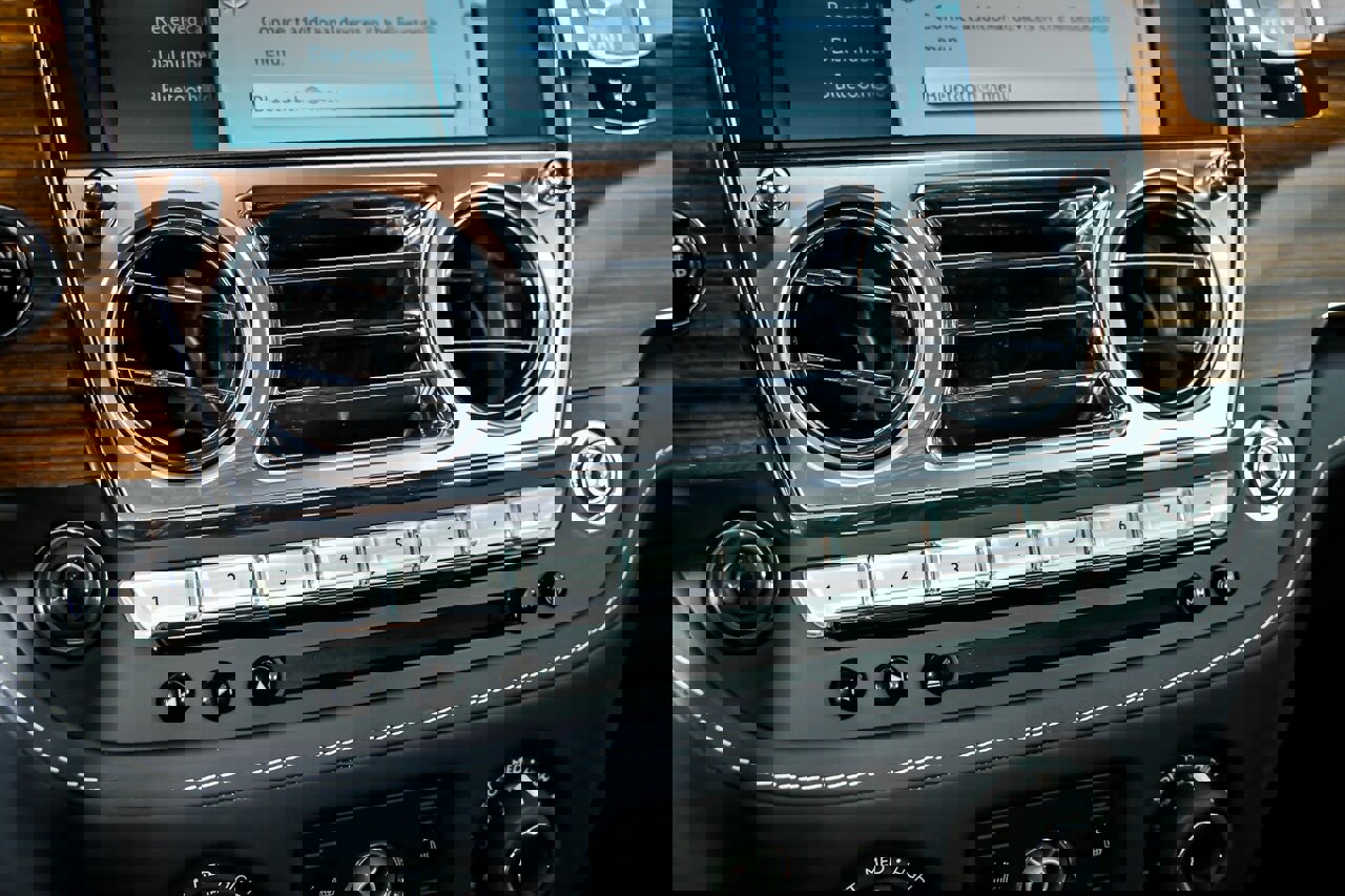 Used 2014 Rolls-Royce Wraith image 38