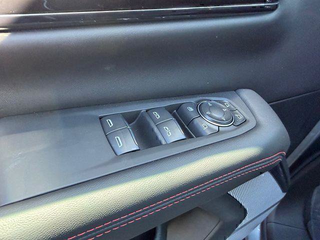 New 2026 GMC Yukon XL AT4 Ultimate w/ LPO, Illumination Package AWD/4WD image 25