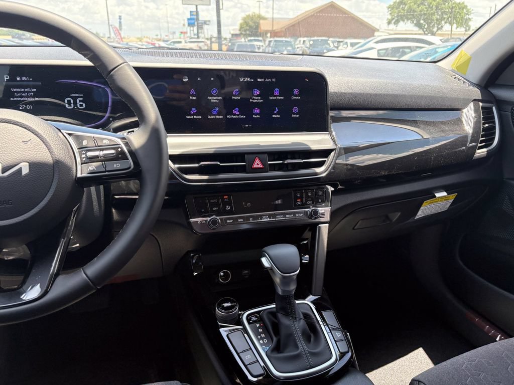 New 2026 Kia Seltos S FWD image 13