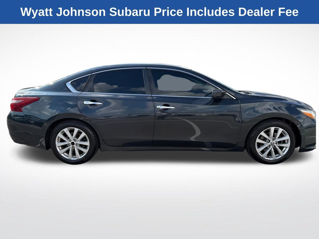 Used 2017 Nissan Altima 2.5 SV FWD image 12