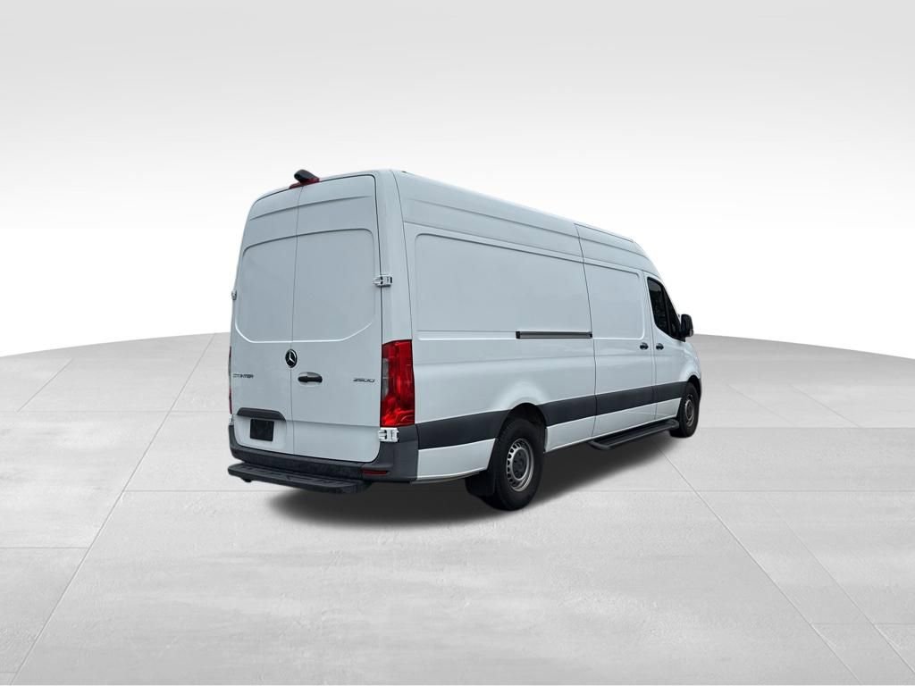 Used 2021 Mercedes-Benz Sprinter 2500 image 4