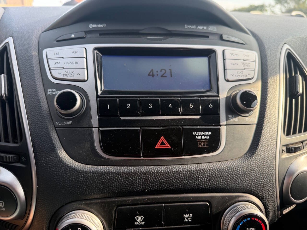 Used 2011 Hyundai Tucson GLS AWD/4WD image 28