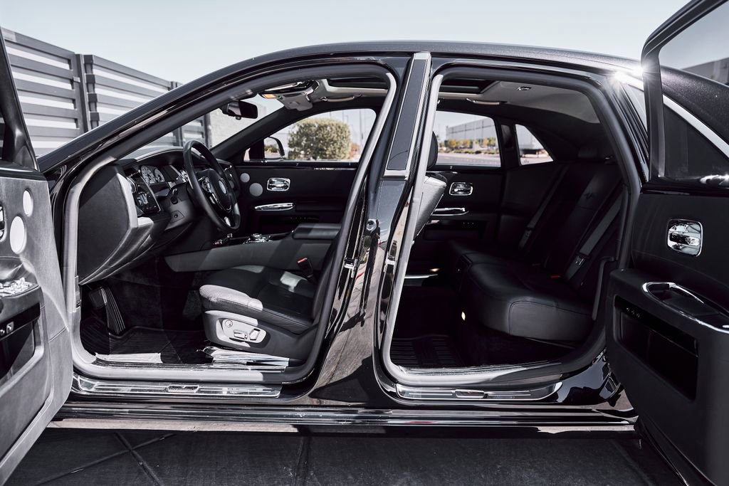 Used 2014 Rolls-Royce Ghost RWD image 29