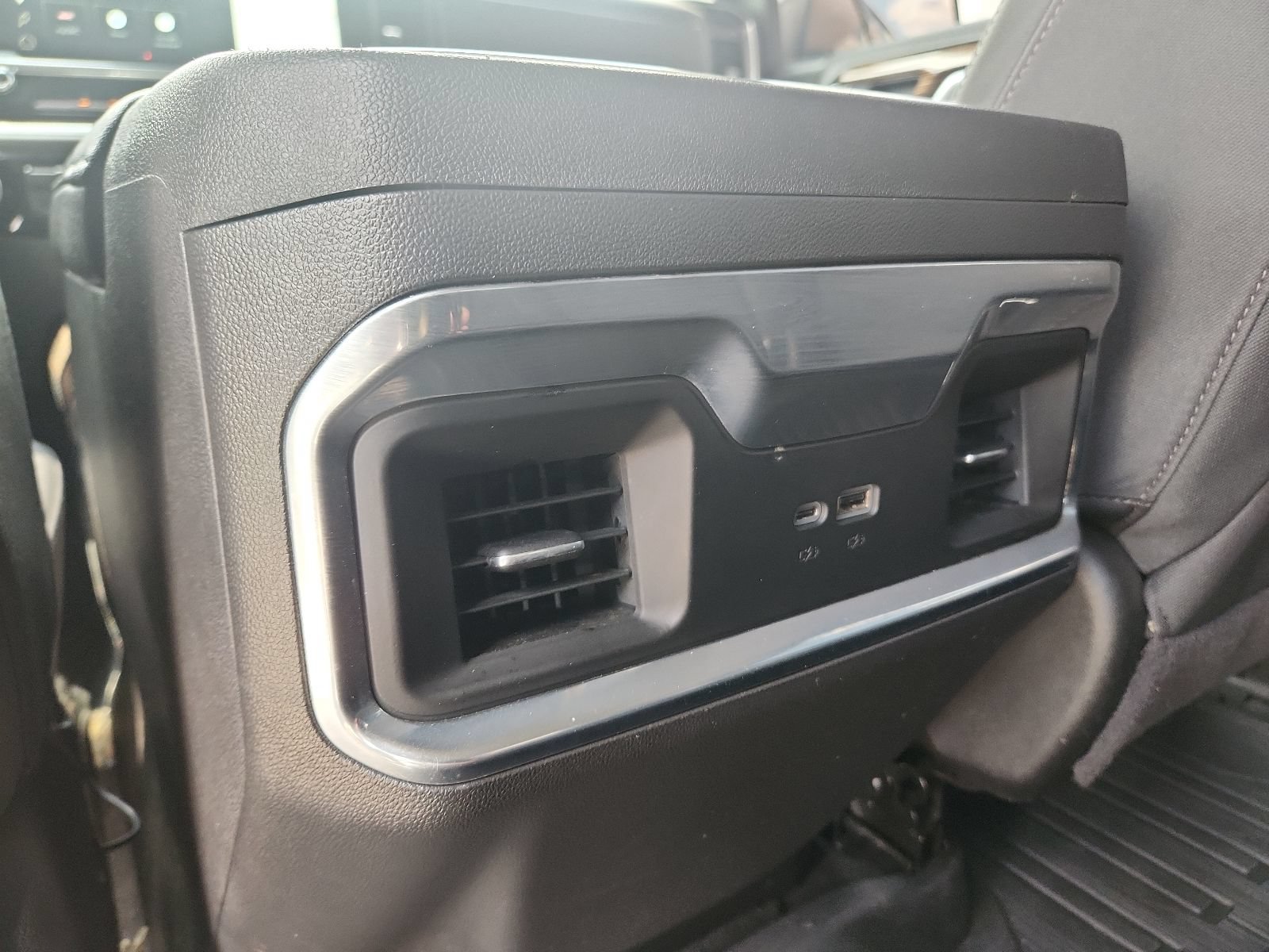 Used 2025 GMC Sierra 1500 Elevation w/ Preferred Package AWD/4WD image 9