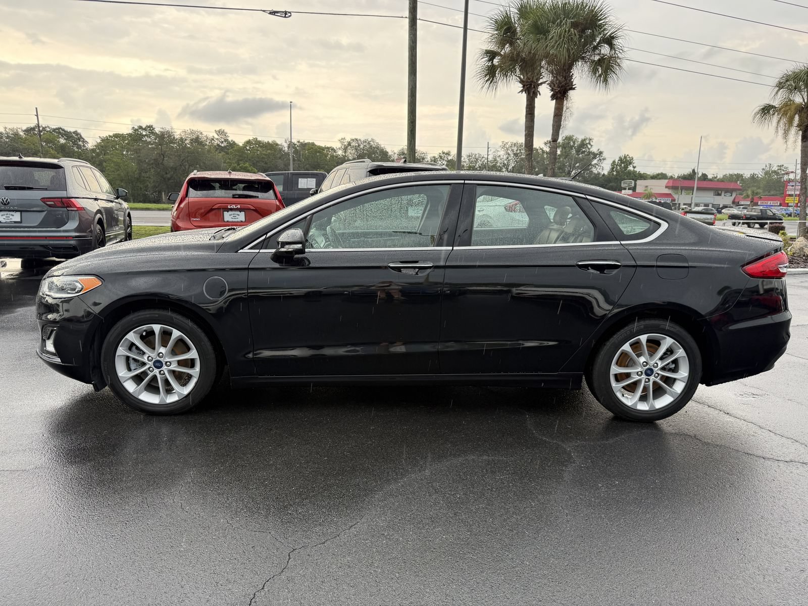 Used 2020 Ford Fusion Energi Titanium FWD image 8