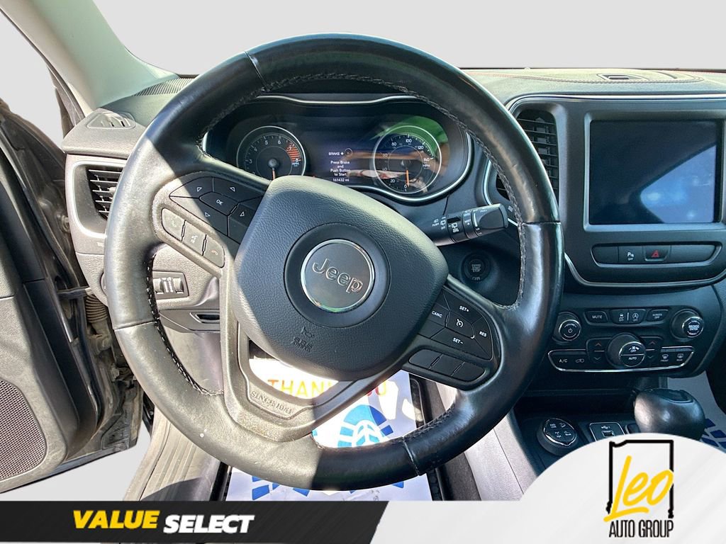 Used 2019 Jeep Cherokee Trailhawk w/ Cold Weather Group AWD/4WD image 11