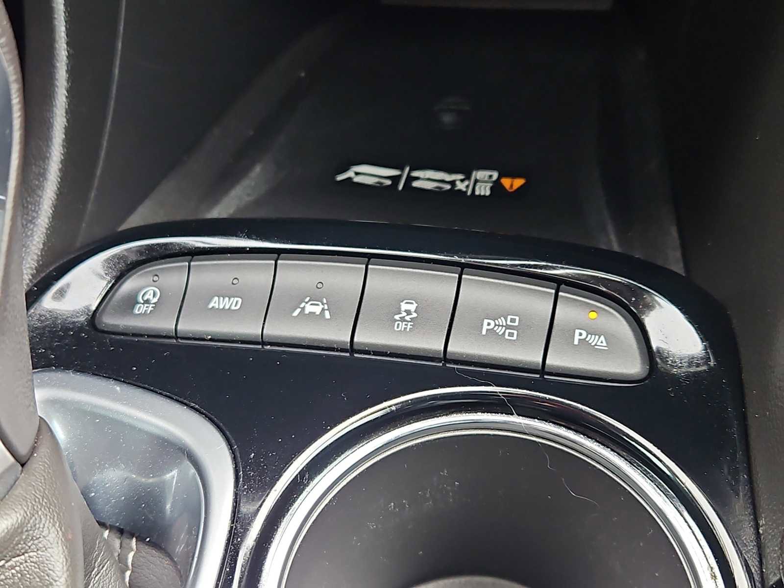 Used 2020 Buick Encore GX Essence w/ Experience Buick Package image 18