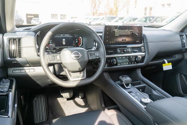 New 2026 Nissan Pathfinder SL AWD/4WD image 11