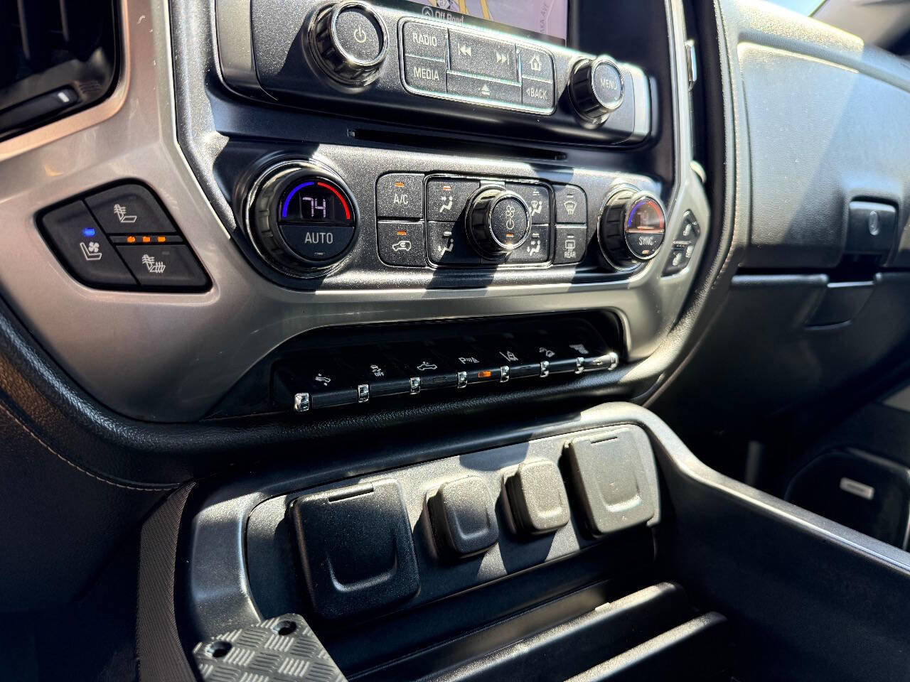 Used 2018 Chevrolet Silverado 2500 LTZ w/ Duramax Plus Package AWD/4WD image 29