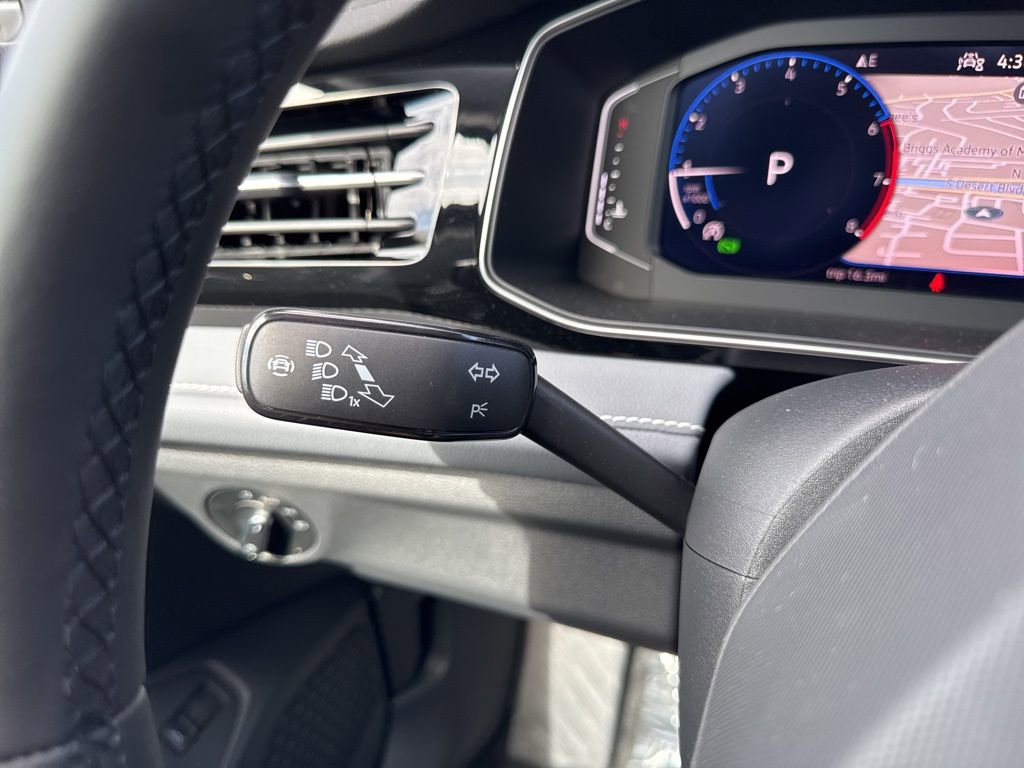 New 2025 Volkswagen Jetta SEL image 38