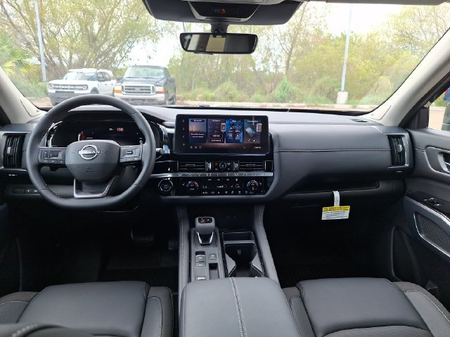 New 2026 Nissan Pathfinder SL w/ SL Premium Package FWD image 12