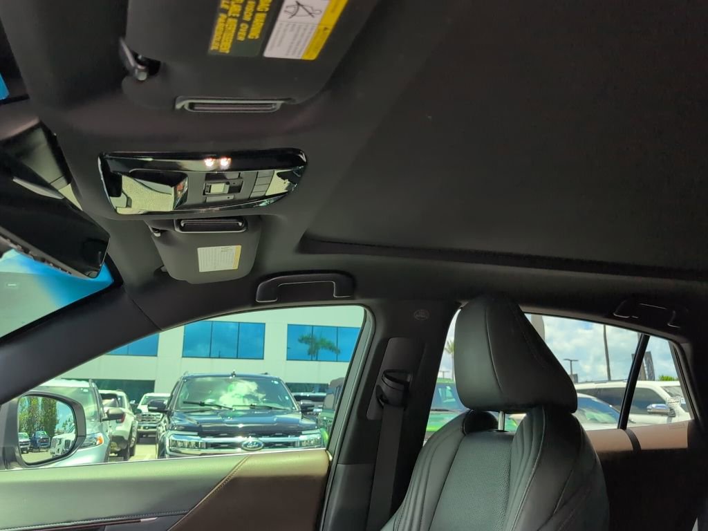 Used 2021 Toyota Venza Limited AWD/4WD image 10