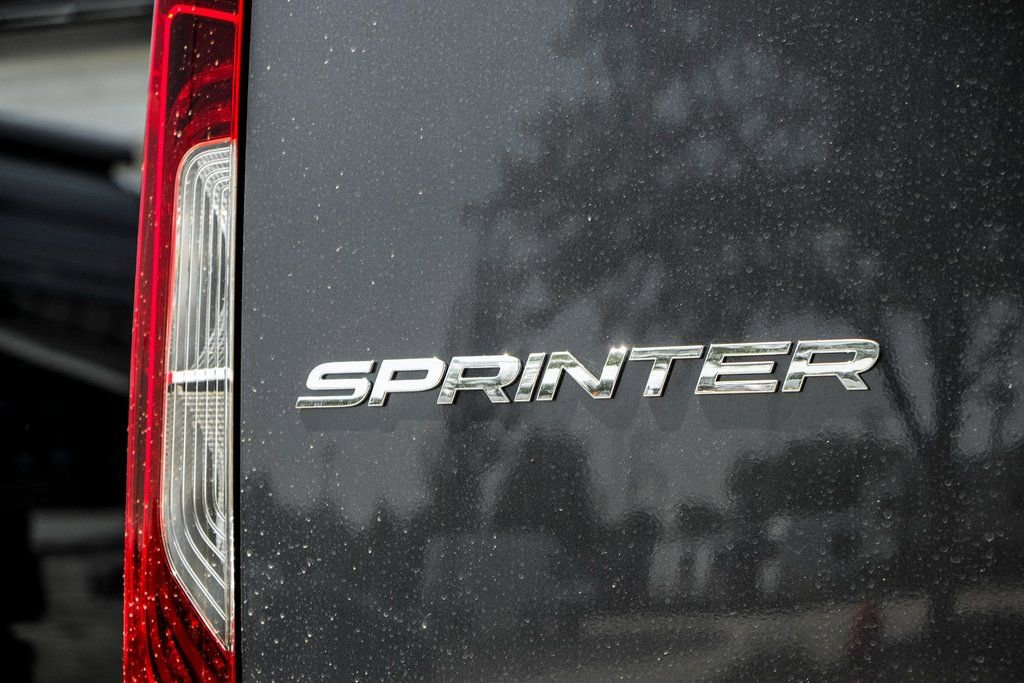 Used 2025 Mercedes-Benz Sprinter 3500 image 9