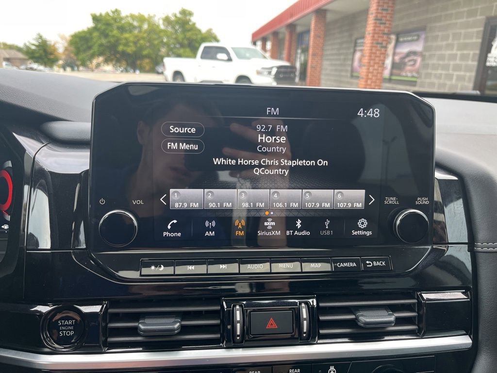 Used 2025 Nissan Pathfinder Platinum w/ Cargo Package image 64