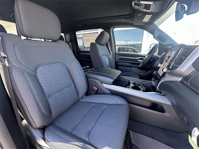 New 2026 RAM 1500 4x4 Crew Cab image 33