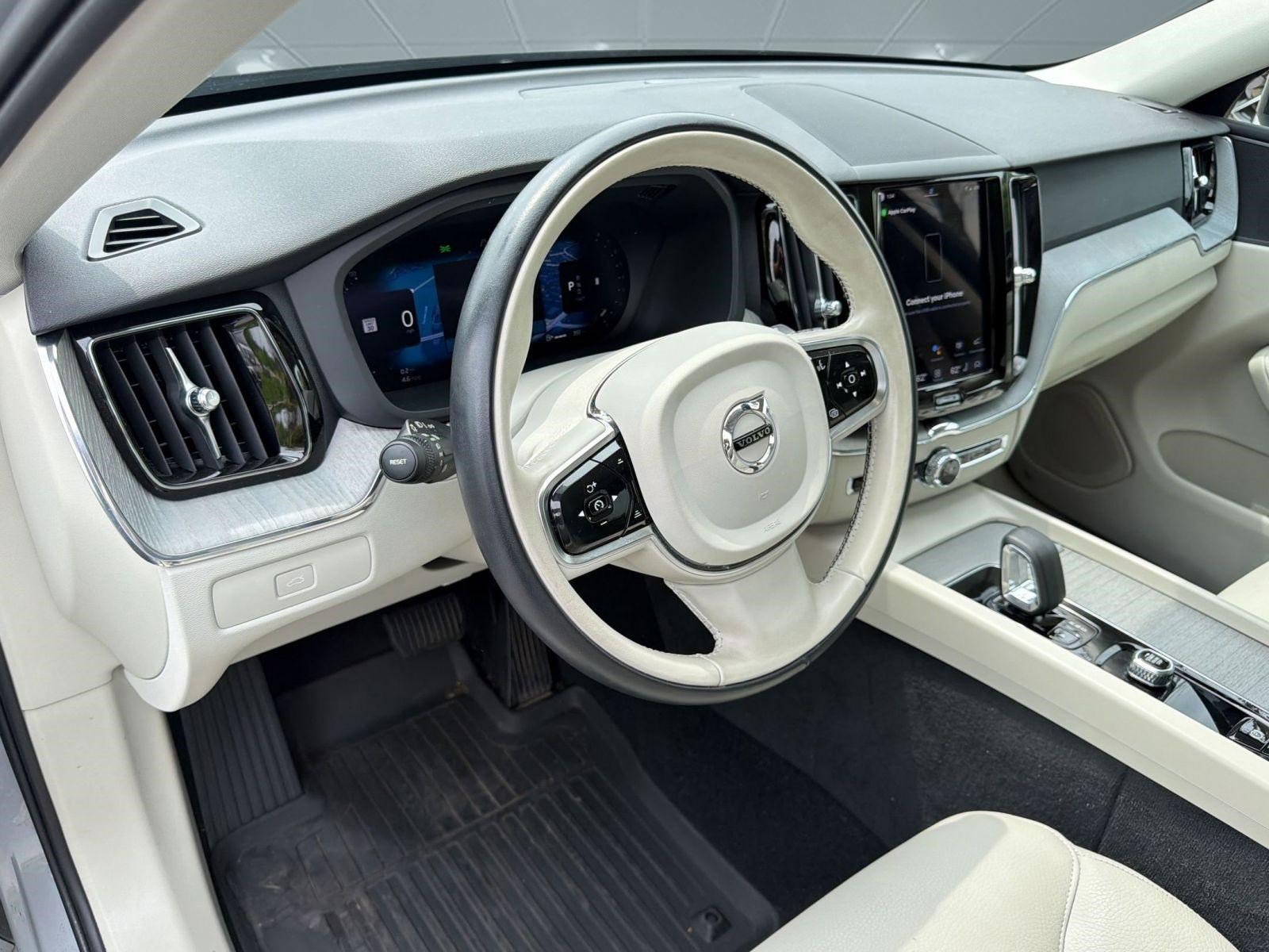 Certified 2024 Volvo XC60 B5 Plus w/ Protection Package Premier AWD/4WD image 4