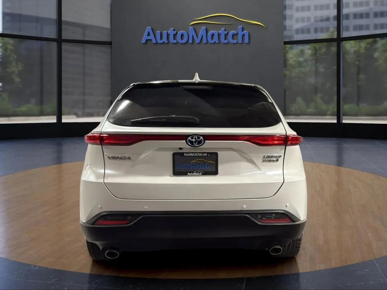 Used 2021 Toyota Venza Limited w/ Advanced Technology Package image 9