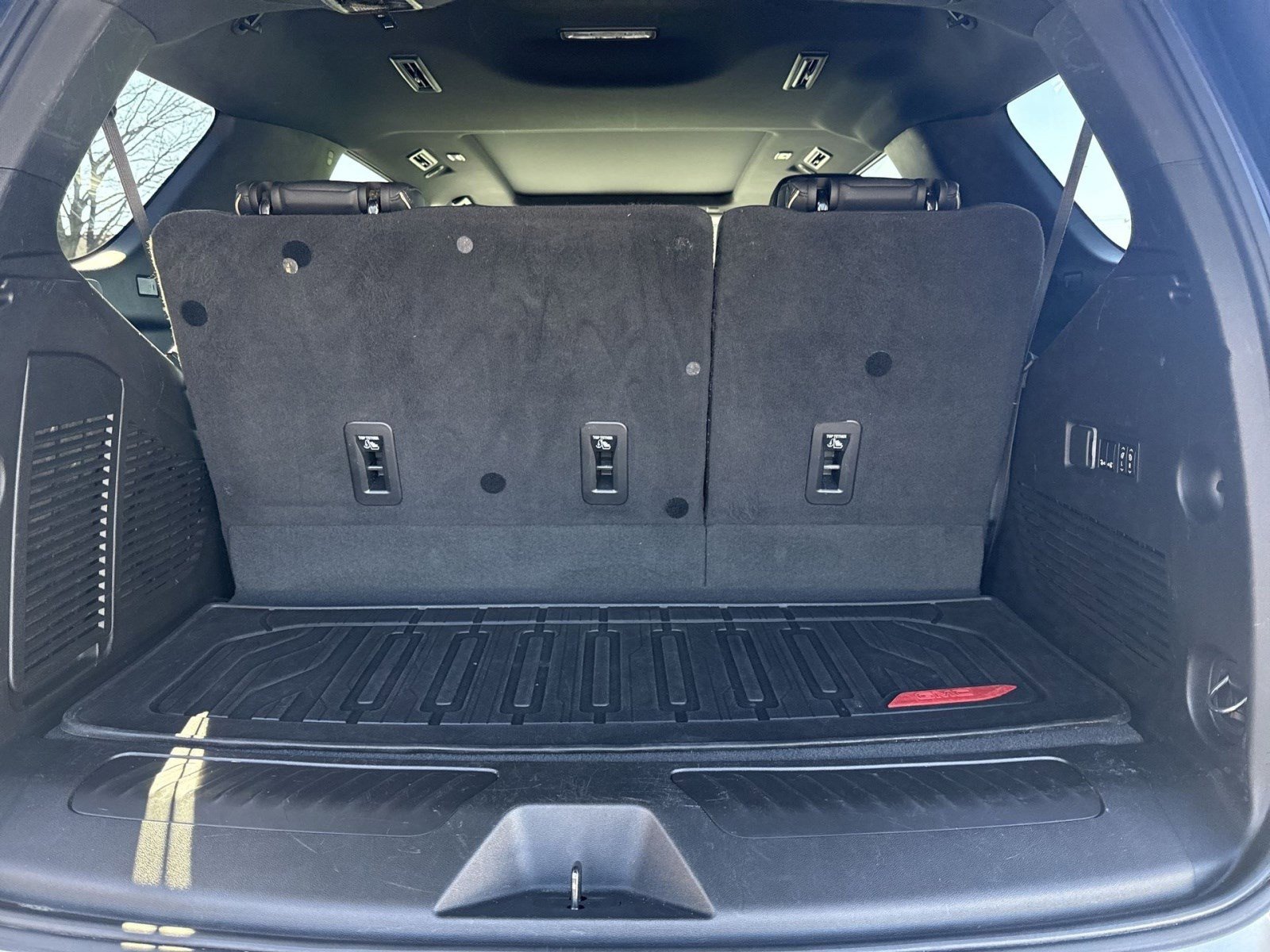 Used 2022 GMC Yukon SLT w/ SLT Premium Package image 25