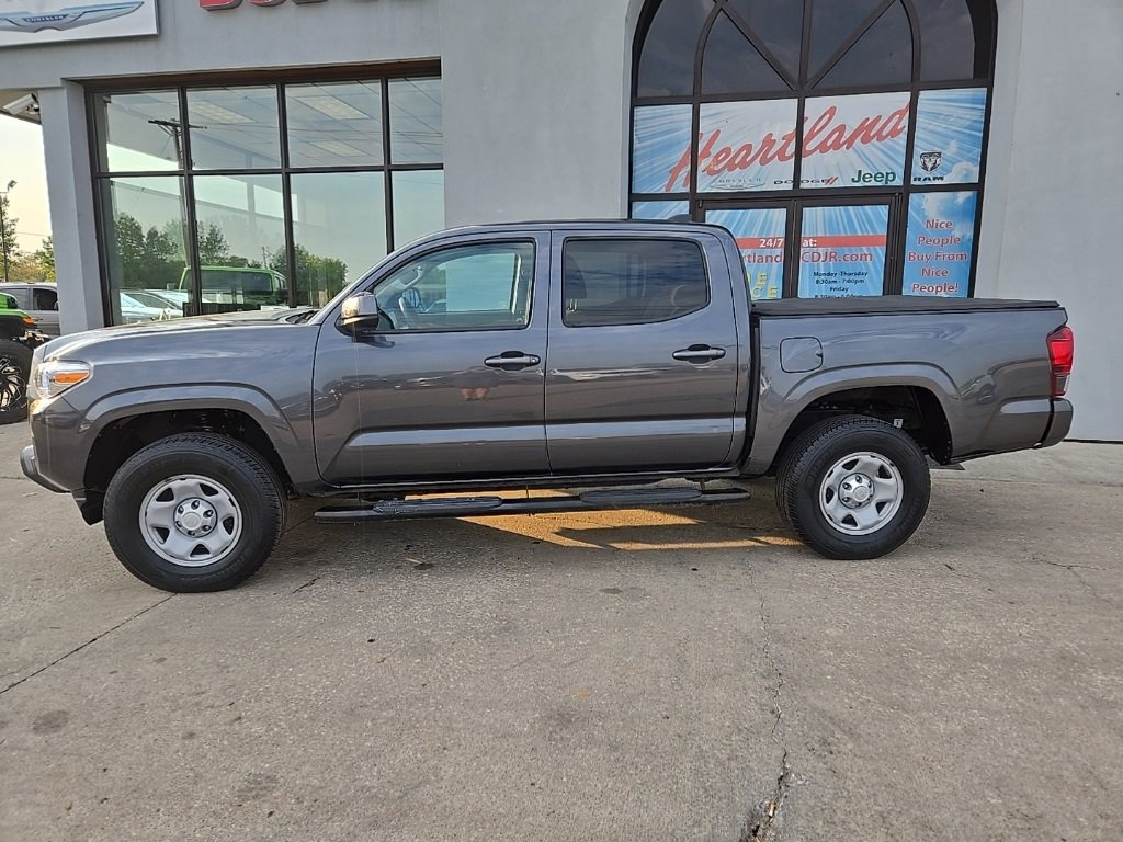 Used 2022 Toyota Tacoma SR image 5