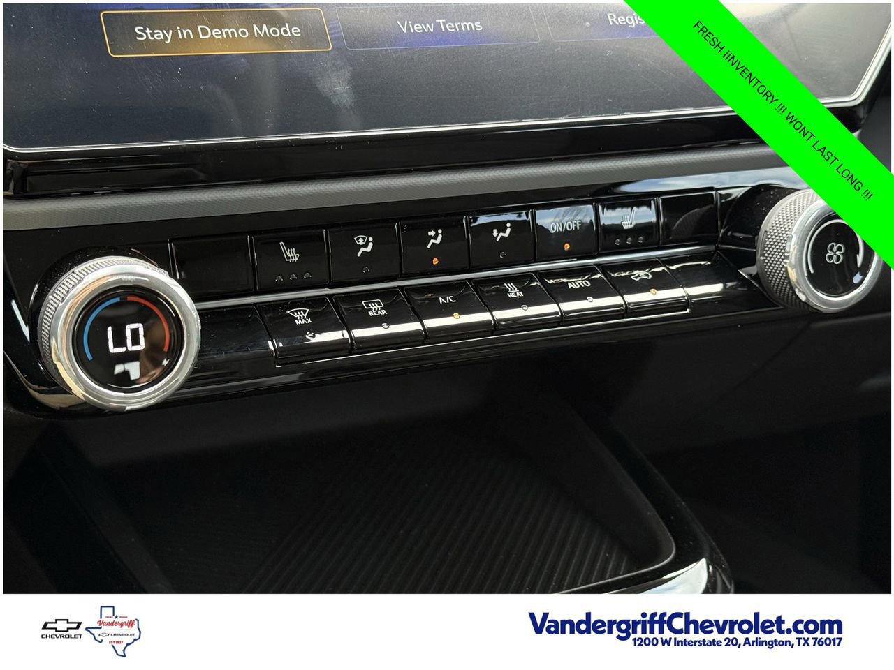 New 2027 Chevrolet Bolt LT w/ Comfort Package FWD image 17