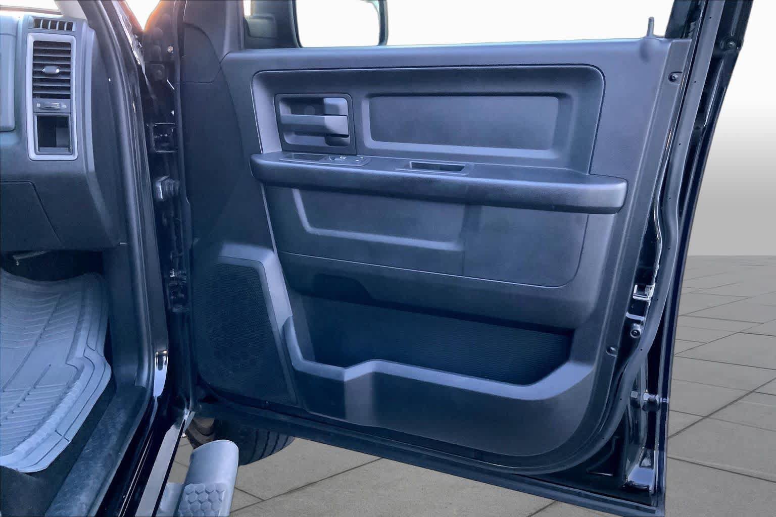Used 2015 RAM 1500 Express AWD/4WD image 20