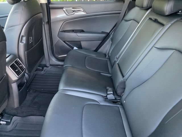 Used 2025 Kia Sportage EX w/ Premium Package FWD image 12