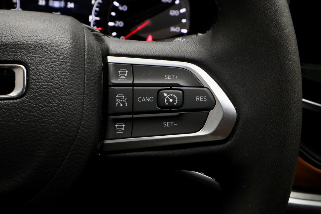 Used 2024 Jeep Compass Limited image 29