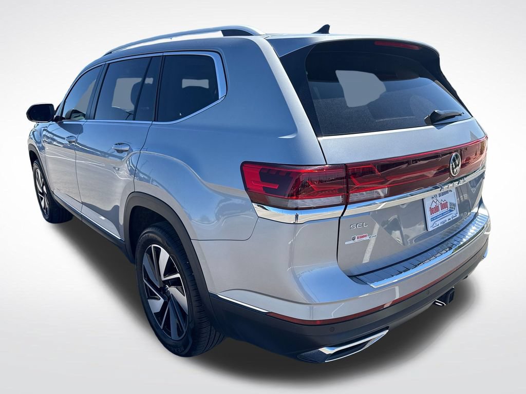 Used 2024 Volkswagen Atlas SEL AWD/4WD image 3